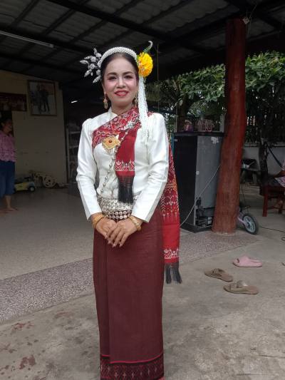 Nid 45 ans Sisaket Thaïlande