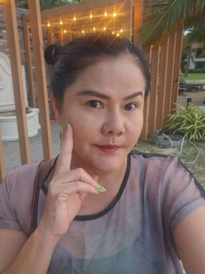 Pim 45 ans Khonkean Thaïlande