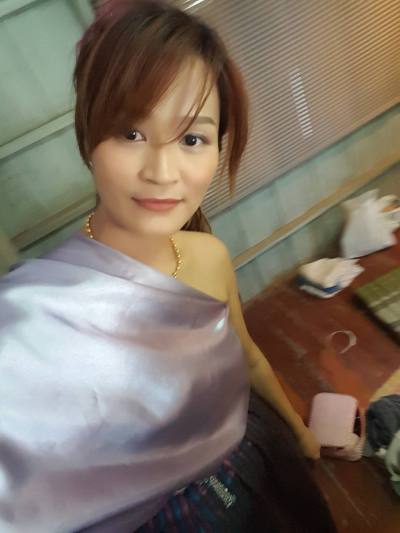 Tik 41 ans Ratchaburi Thaïlande