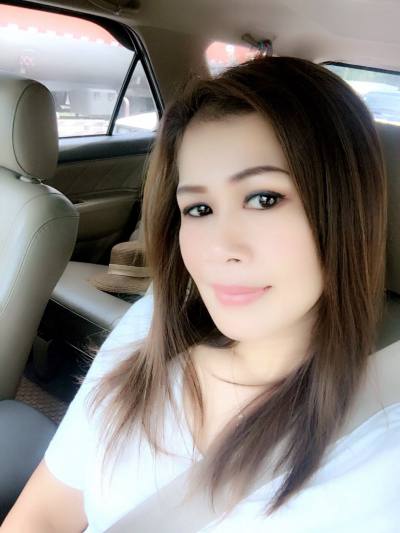 Adisaya 45 ans Meung Thaïlande