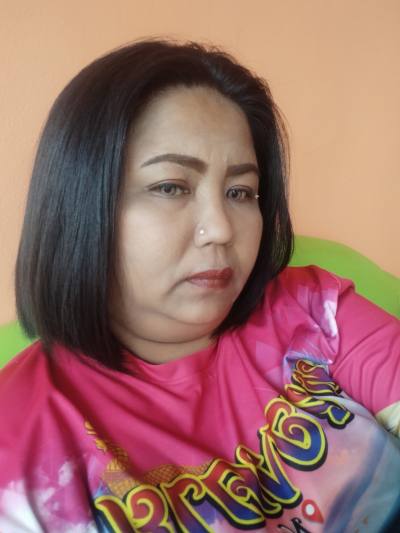 Pueng 39 ans Consulate Thaïlande