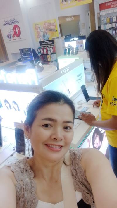 Thanapha 47 ans Had Yai Thaïlande