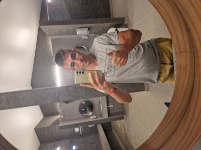 Yoann 33 ปี Menat France