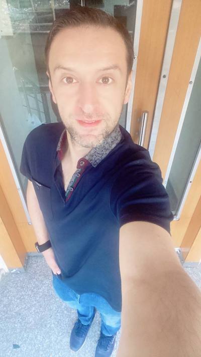 Nuri 37 ans Istanbul Turquie Nuri 37 ans Istanbul Turquie