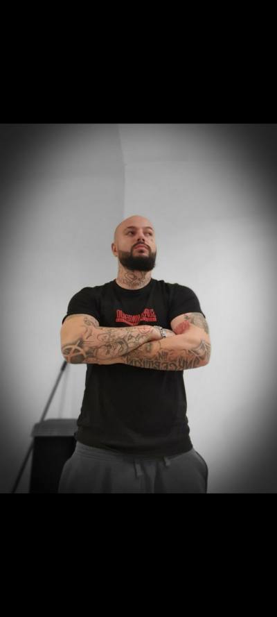 Micke 37 ปี Marseille  France