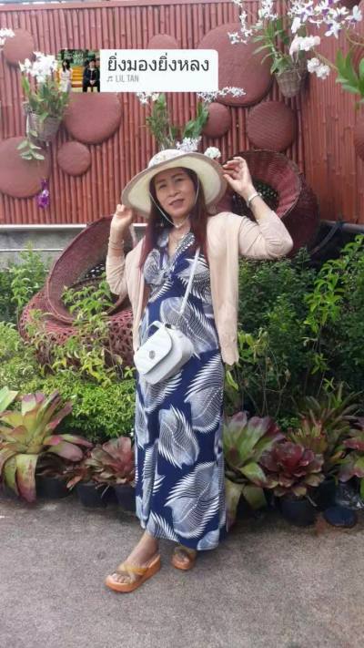  Shopping,On the beach,Gym,Sexy