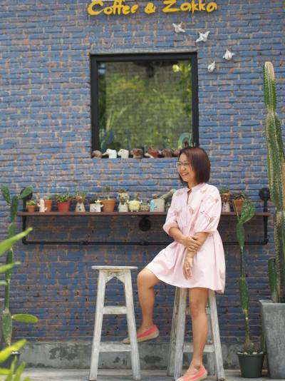 Nim 49 ans Muang  Thaïlande