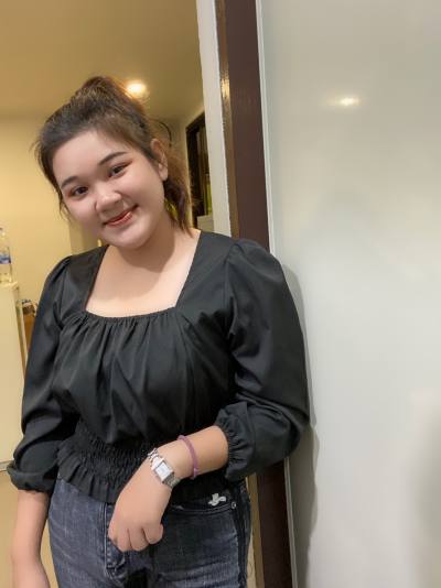 Noon 28 ans Muang Thaïlande