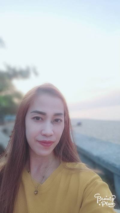 Preeya 41 ans Rayong Thaïlande