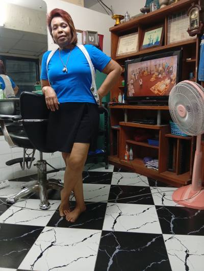 Kasorn 63 ans Bangkok Thaïlande