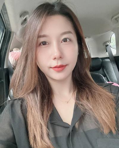 Amara 36 years Bangkok Thailand