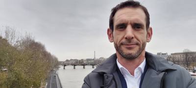 Julien 44 ปี Paris France