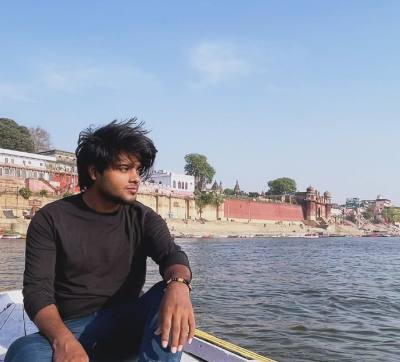Akash 23 ปี Varanasi  India