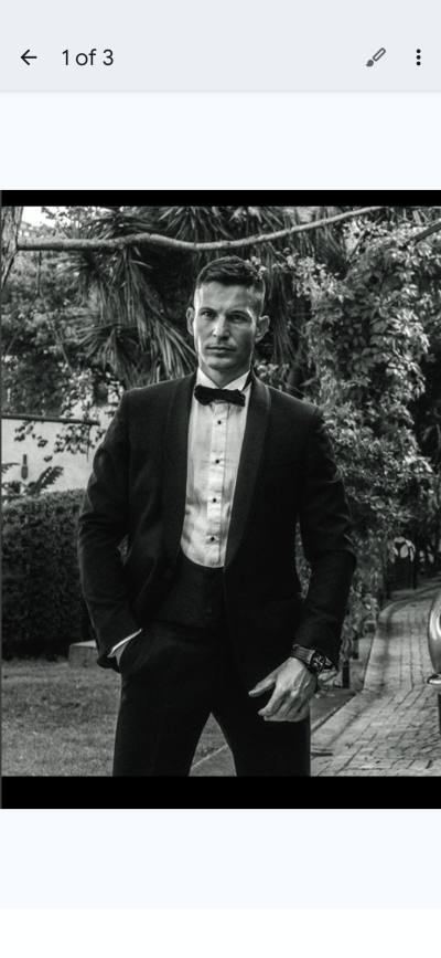 James 39 ans London  Royaume-Uni