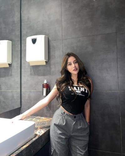 Hannah 37 years Kathu Thailand