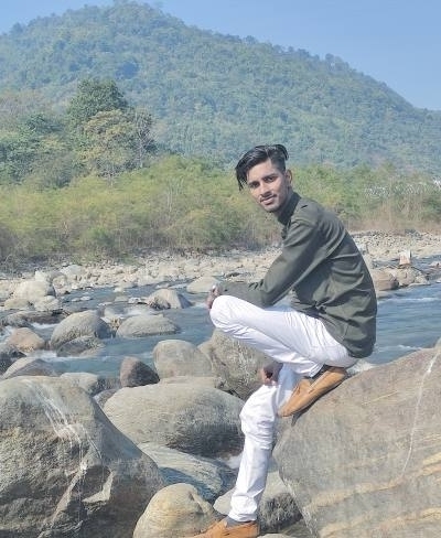 Vivek 33 ปี Delhi India