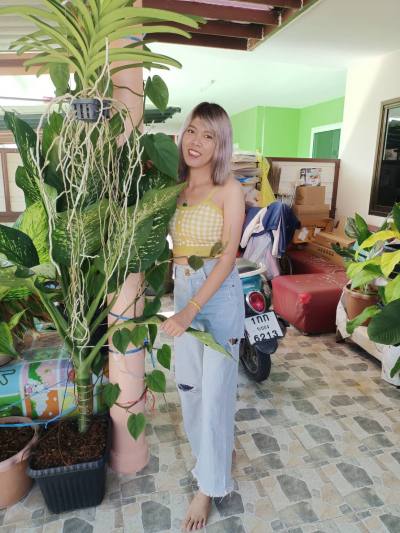 Bow 37 ans Muang  Thaïlande