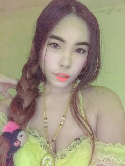 Thanchanok 33 Jahre Surin Thailand