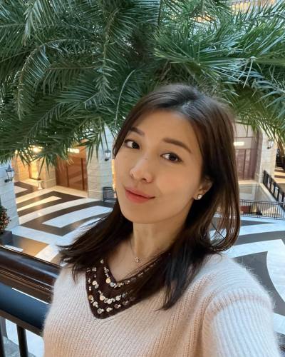 Nana 33 Jahre France  Thailand