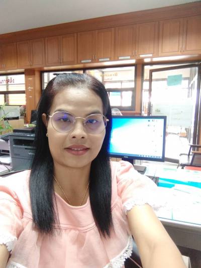 Noy 45 ans Nakhonratchasima Thaïlande