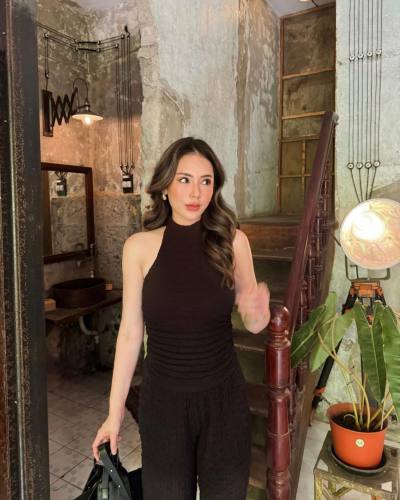 Poppy 37 ans Bangkok Thaïlande