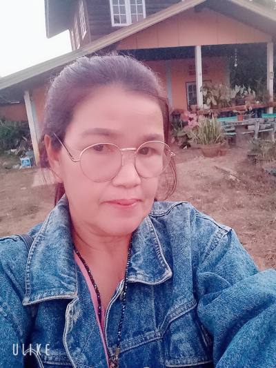 Chittra 52 Jahre Phorncharoen Thailand