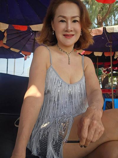 Atchara 57 ans กรุงเทพ Thaïlande