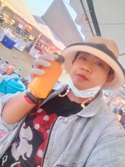 Sukanya 38 years เกาะพะงัน Thailand