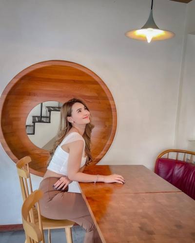 Elise 38 Jahre Bangna Thailand