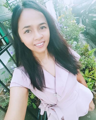 Suphawita Site de rencontre femme thai Thaïlande rencontres célibataires 27 ans