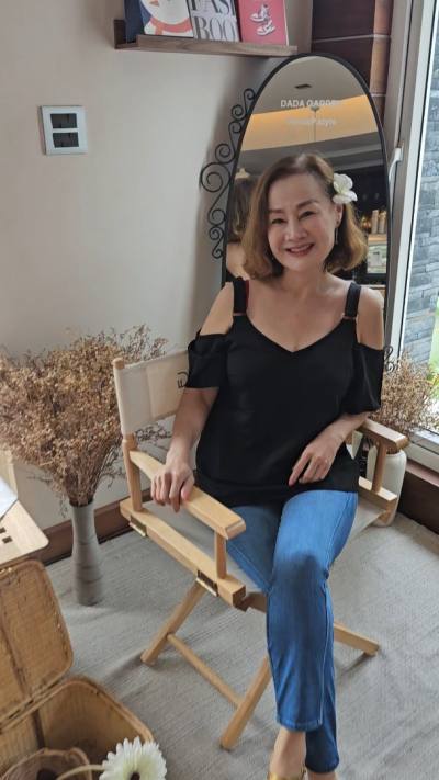 Atchara 57 ans กรุงเทพ Thaïlande