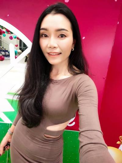 Chalita 45 years Bangkok Thailand