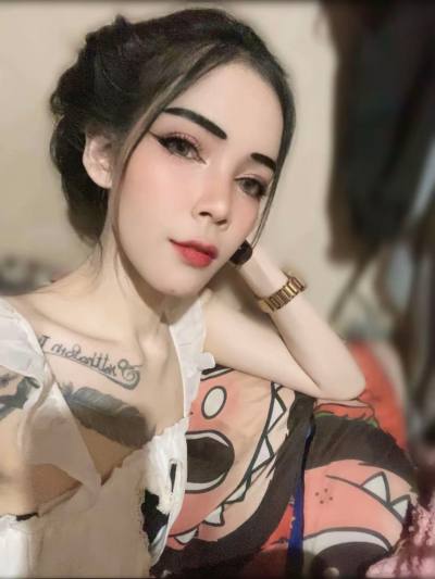 Earn 24 ปี Bangkok ไทย