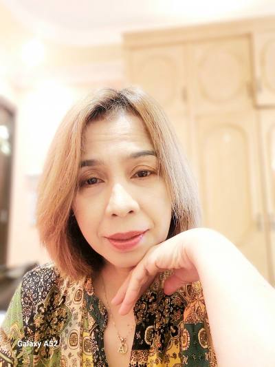 Nitsiree VIP 54 ans Latin Caracter Thaïlande