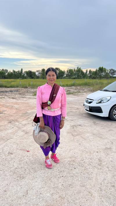 Rose 19 ans Surin  Thaïlande