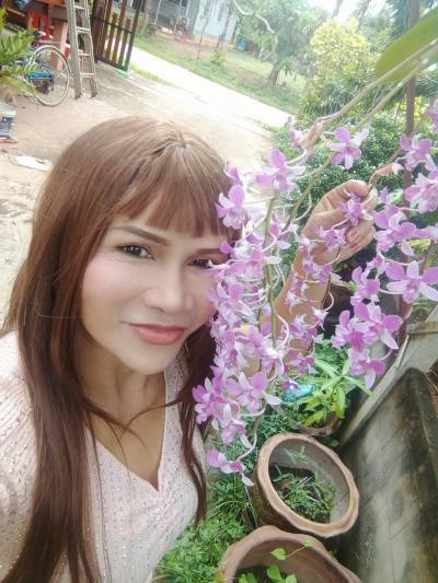 Chaween 46 ans นครพนม Thaïlande