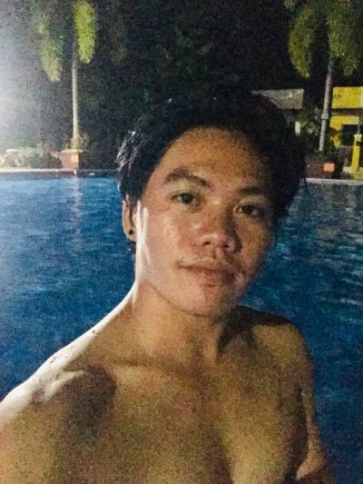 Pool Selfie