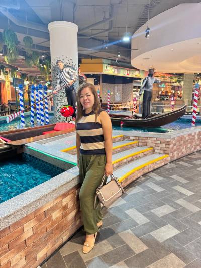 Yupin 43 ans Bangkok Thaïlande