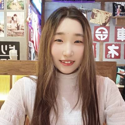 Caroline 23 Jahre Shangqiu China