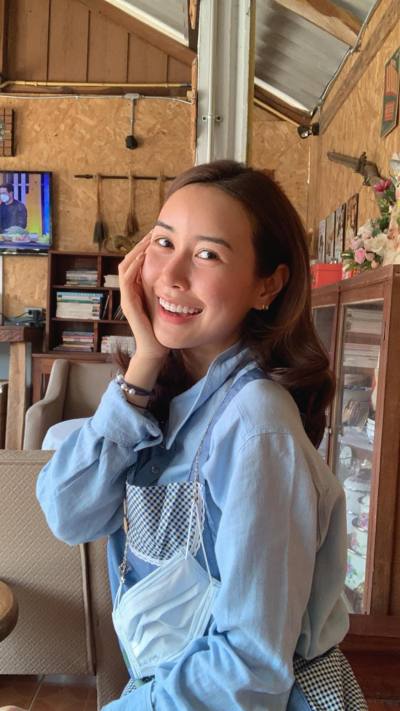 Napat 29 ans Vera Thaïlande