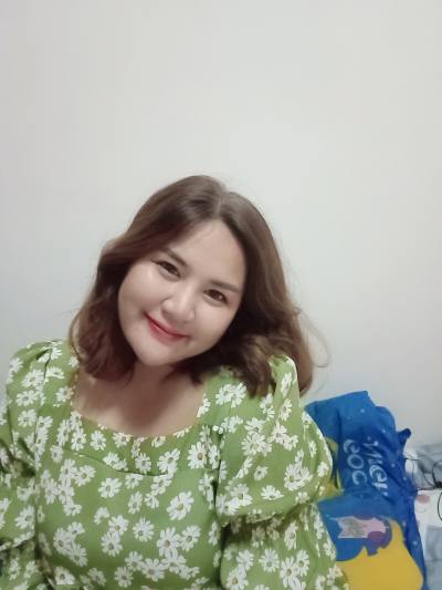 Carrot 28 ans Phonphisai Thaïlande