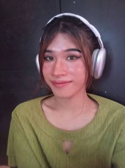 I can be both up and down, looking for a soulmate.