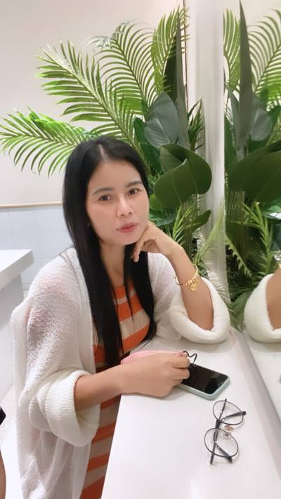 Sirikwan 42 years บ่อวิน Thailand