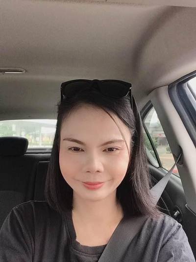 Apinya  44 years Chisngrai Thailand