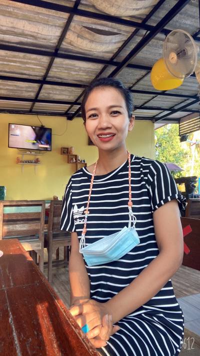 Kate 41 ans Muang  Thaïlande