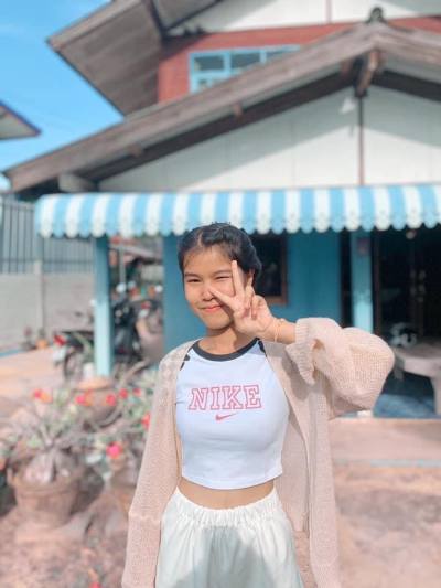 Nok 21 ans สุรินทร์ Thaïlande