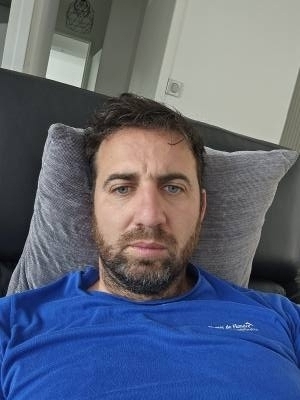 Romain 39 ปี Bierne France