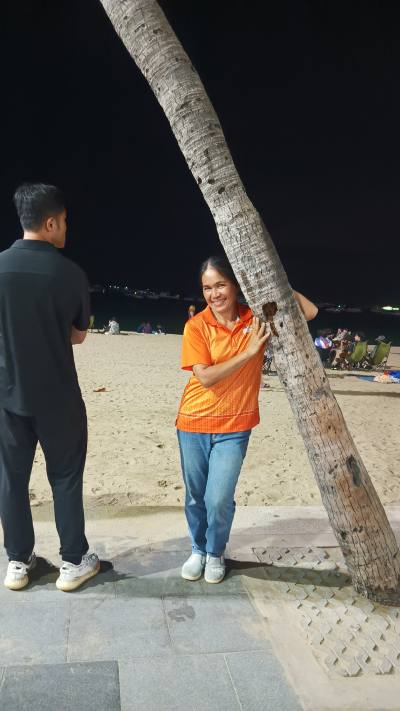 Arit 51 ans Nakhonrachasima Thaïlande