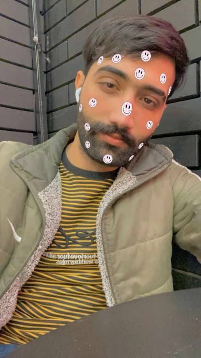 Wahab 27 ปี Gujranwala Pakistan