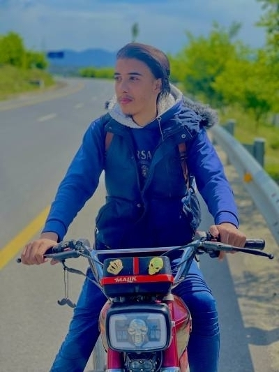 Malik 23 ปี London United Kingdom